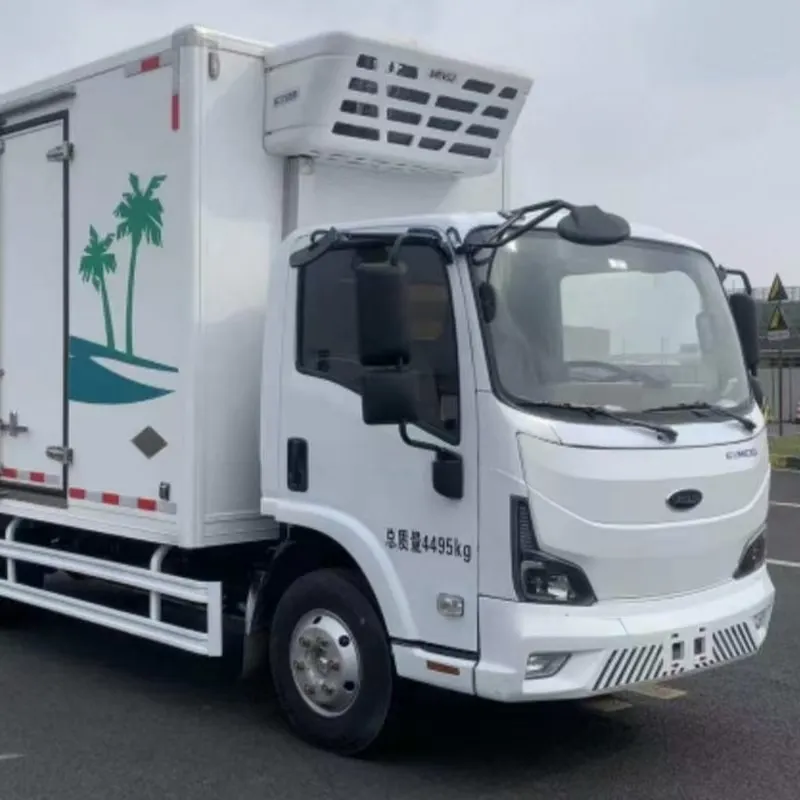 Легковой грузовик Qingling Isuzu EVM100 (3)